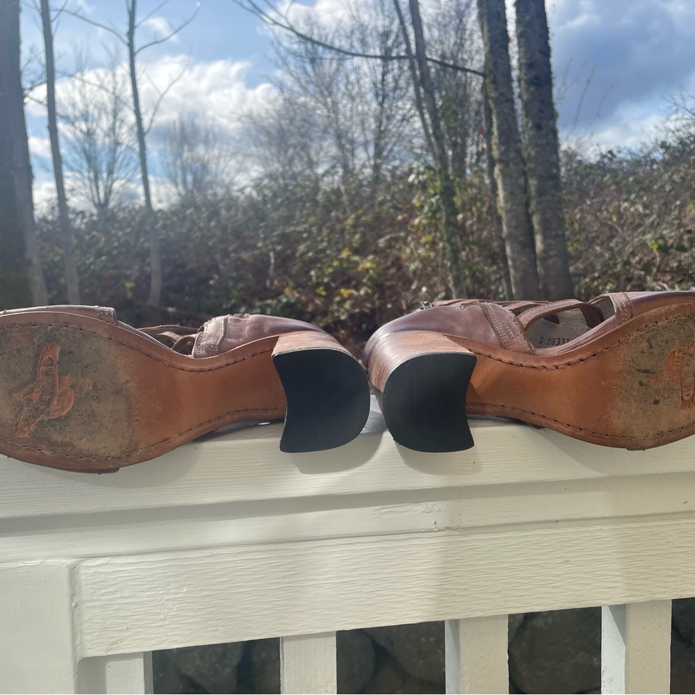 Women's Tan Cutout Block Heel Sandals - Picture 6 of 9